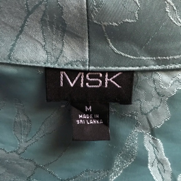 Classy and chic blouse - Picture 7 of 7